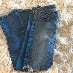 Women’s Refuge distress jeans